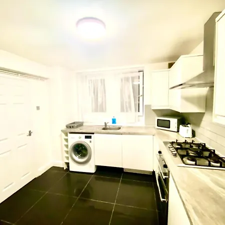 Comfy Two Bedroom Apartment Edgeware Road In Central London Exterior photo