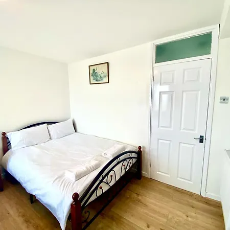 Comfy Two Bedroom Apartment Edgeware Road In Central London Exterior photo