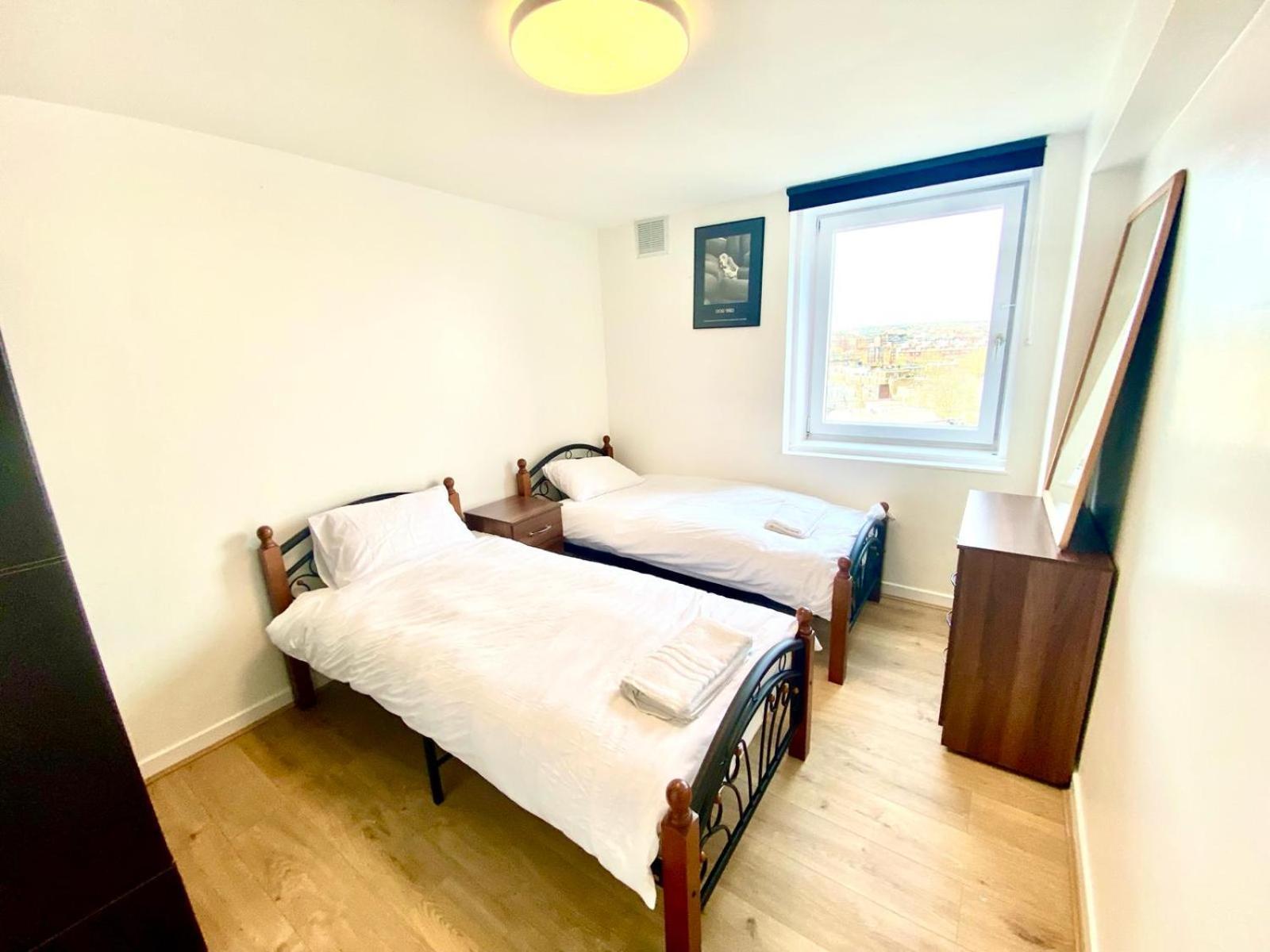 Apartment Comfy Two Bedroom Edgeware Road In London