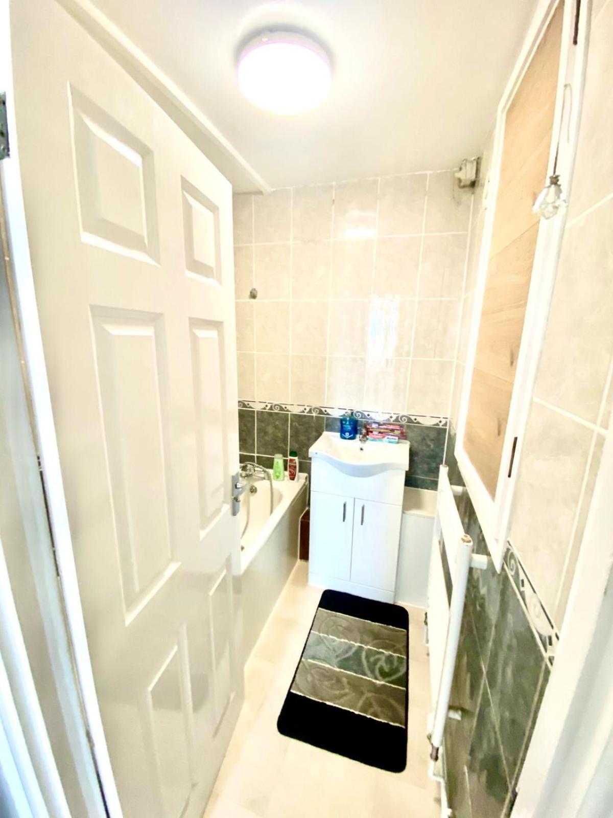 Apartamento Comfy Two Bedroom Edgeware Road In