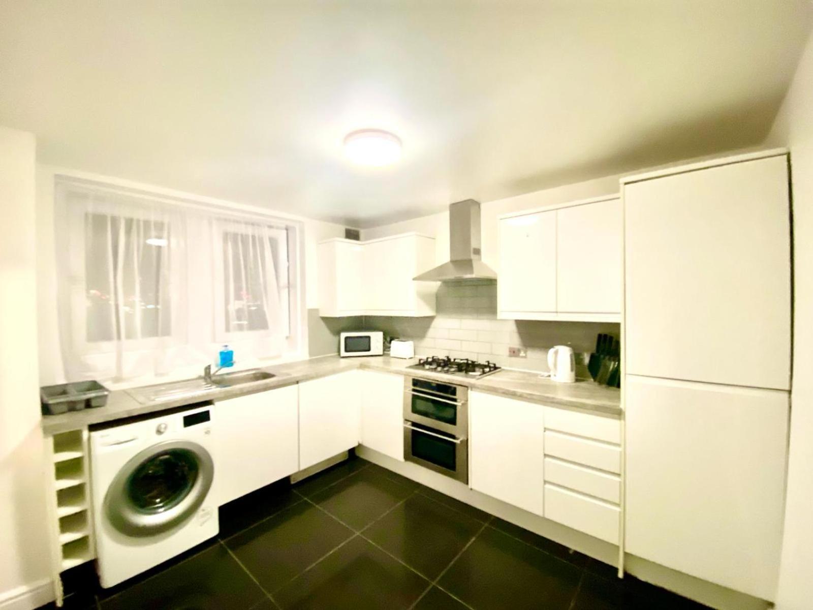 Apartamento Comfy Two Bedroom Edgeware Road In *
